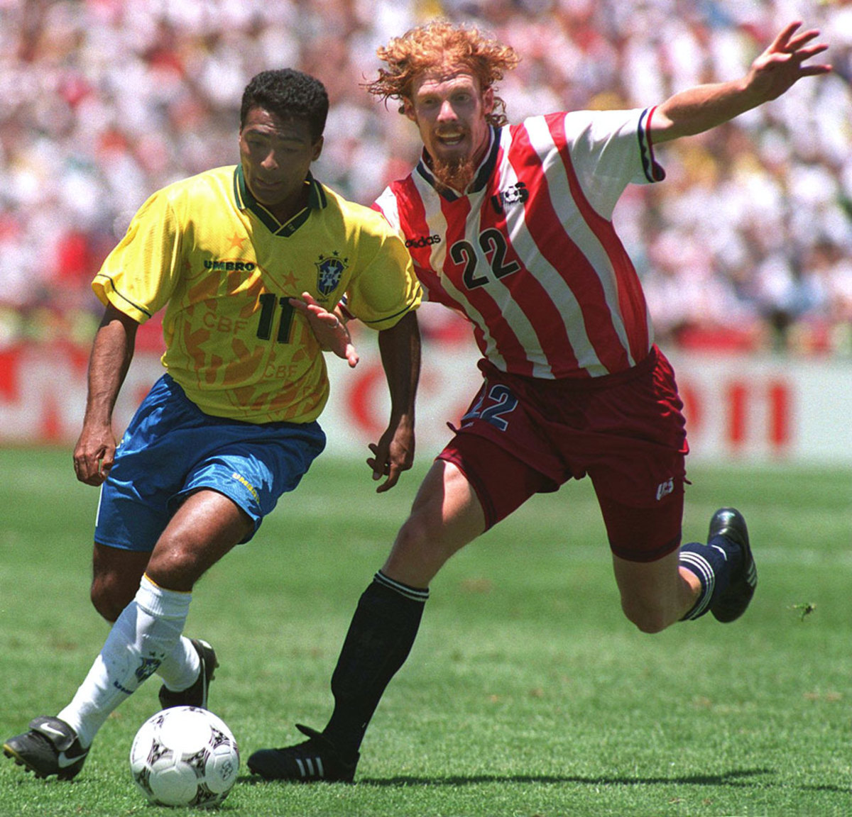 1994-USA-away-uniform-Alexi-Lalas.jpg